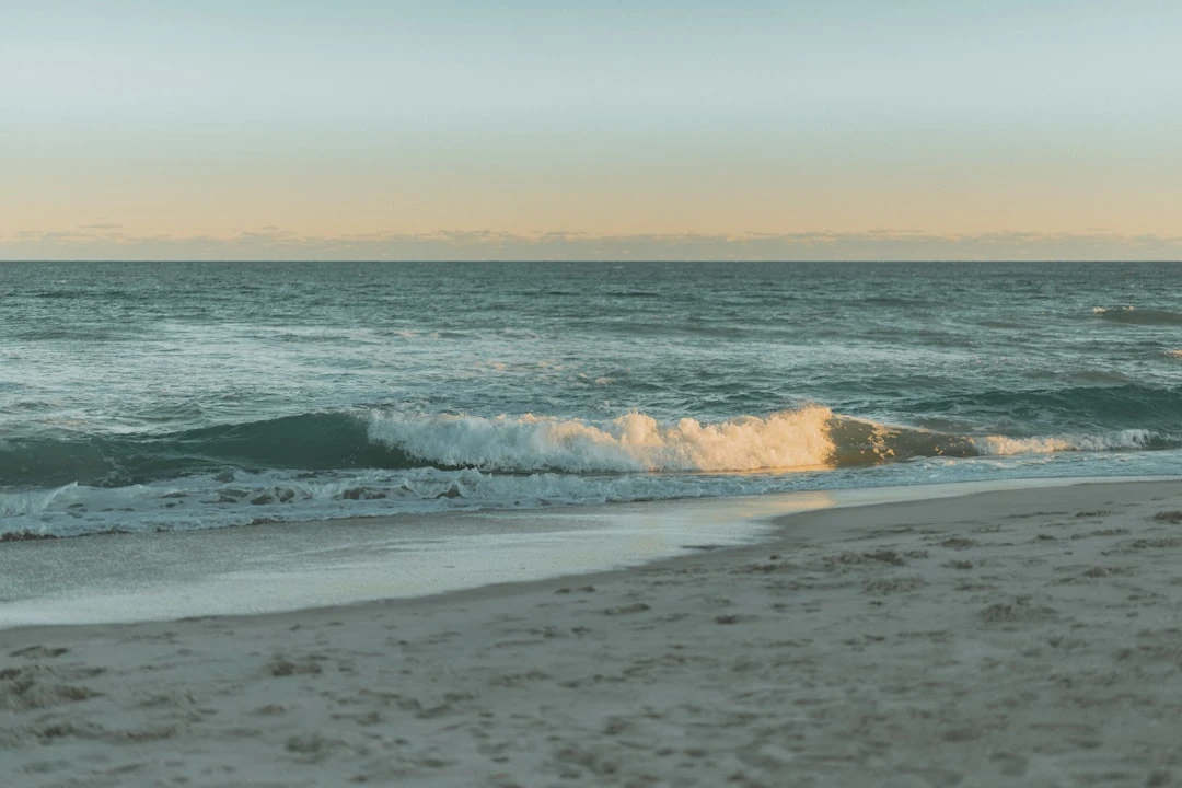 Đường phố Uông Bí với nhiều quán chè được yêu thích