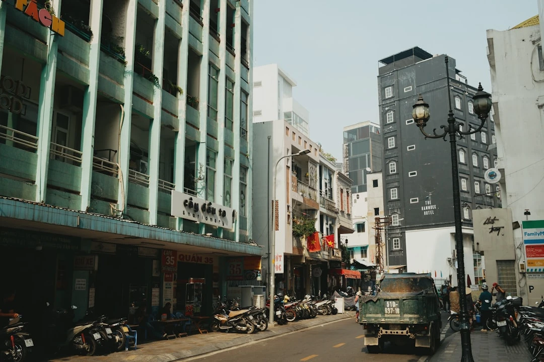 kham-pha-mon-chay-ngon-o-sai-gon-cung-minh-khoa